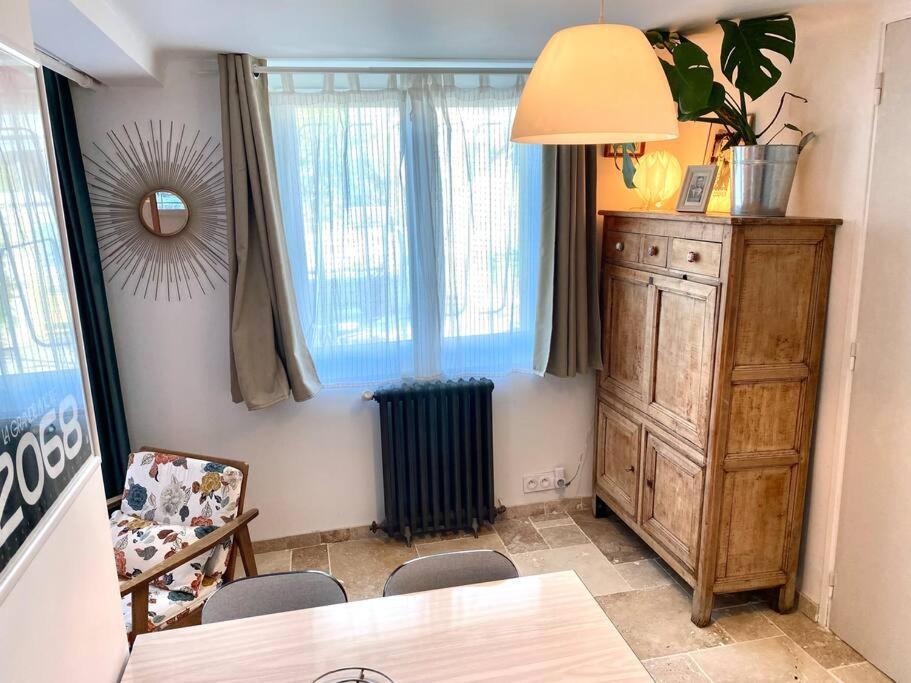 La De La Maison Jaune
